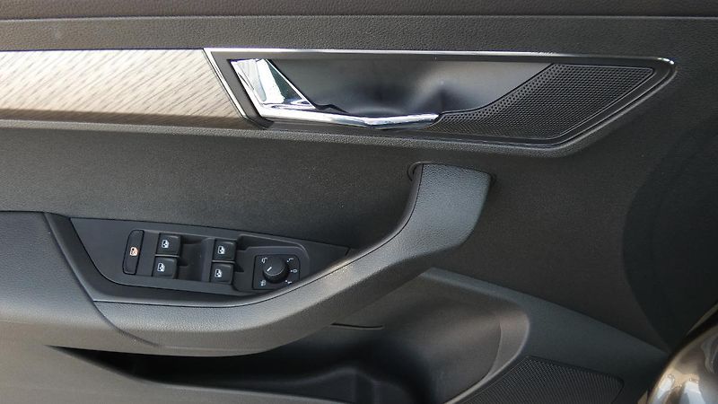 Škoda Karoq 1,5 TSI DSG Style - fotka 9 z 22