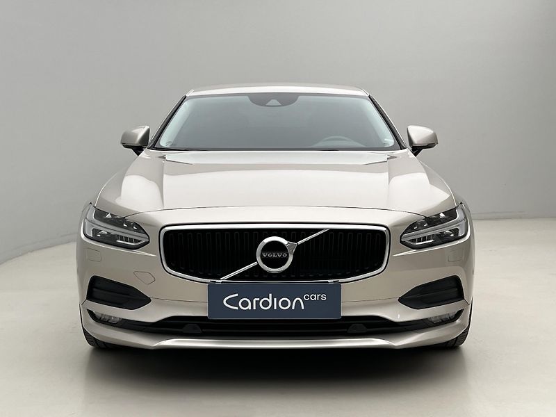 Volvo S90 D4 AWD MOMENTUM AUT - fotka 13 z 44