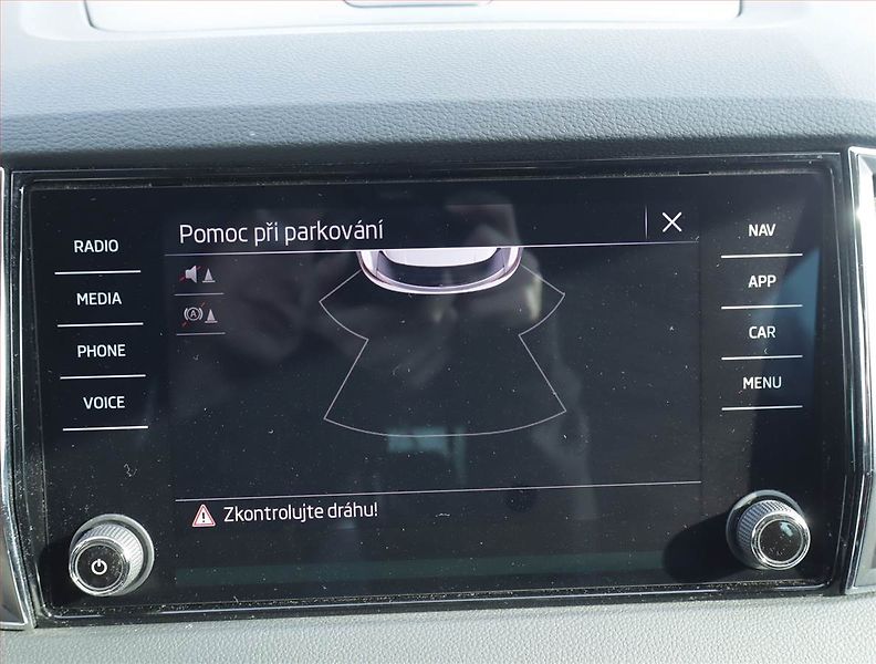Škoda Karoq (2022) Ambition 2.0 TDI, Automat - fotka 20 z 22