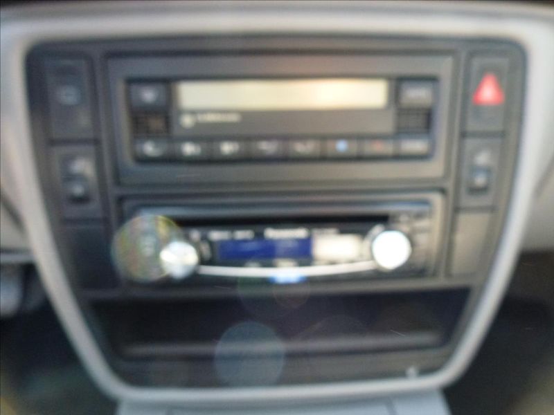 Volkswagen Passat 1,6 Bez dokladů !!! na ND - fotka 33 z 47