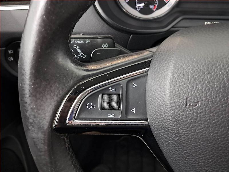 Škoda Octavia (2017) 2.0 TDI, Automat, Tempomat - fotka 16 z 19