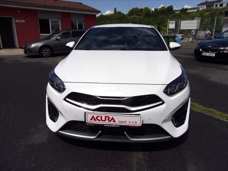 Kia ProCeed 1,5 T-GDI  GT-Line - fotka 8 z 32