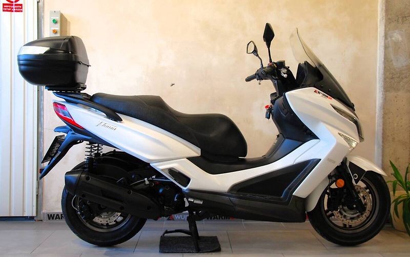 Kymco X-Town 125i ABS (2017) hezký stav, původ ČR, serv - fotka 1 z 20