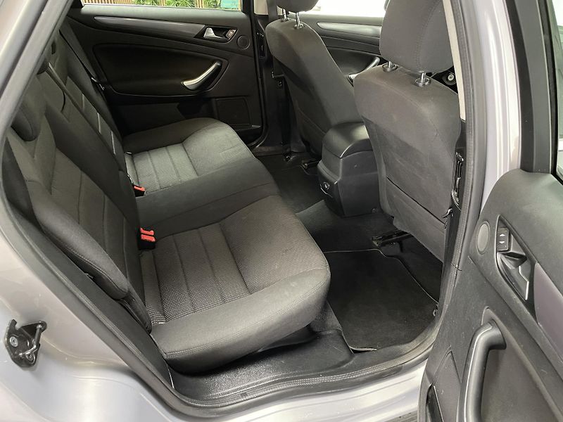Ford Mondeo 1.6 i 118kW ČR SERVISKA  - fotka 16 z 25