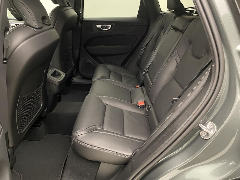 Volvo XC60 (2026) B5 AWD AUT DARK PLUS - fotka 6 z 69