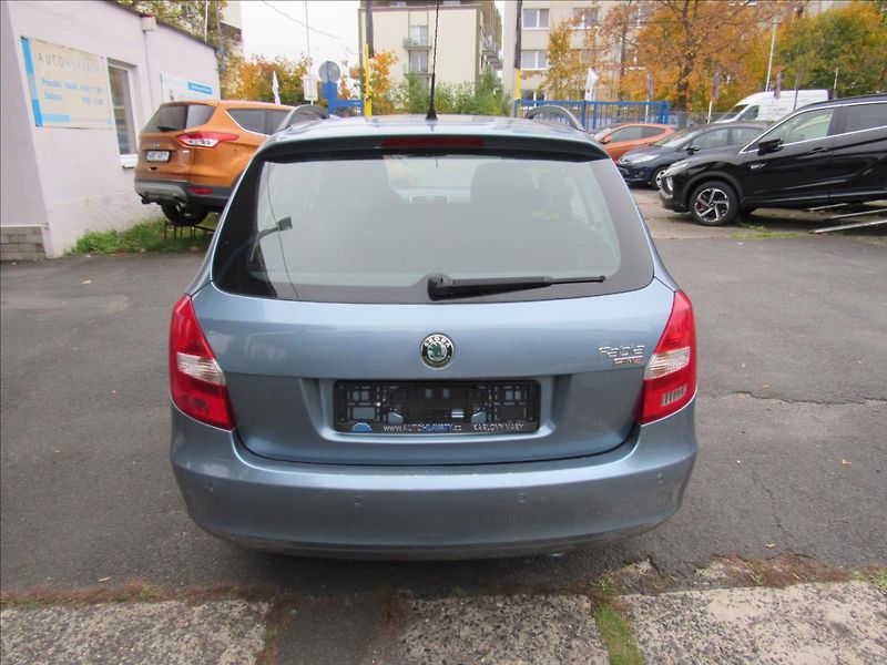 Škoda Fabia 1,6 i 77kW Combi Ambiente - fotka 5 z 26