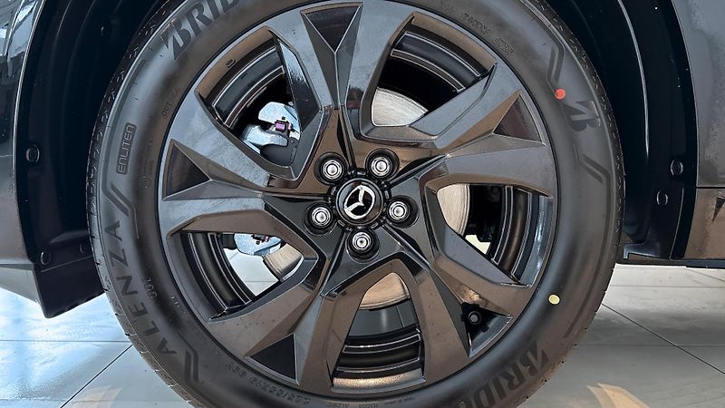 Mazda CX-5 (2026) 2.5 AWD Homura ČERNÁ KŮŽE - fotka 8 z 15