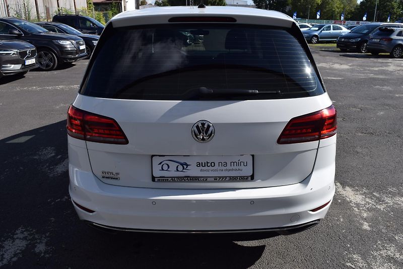 Volkswagen Golf Sportsvan (2018) 1.5TSI 96kw EVO 130 TAŽNÉ APP  - fotka 8 z 44