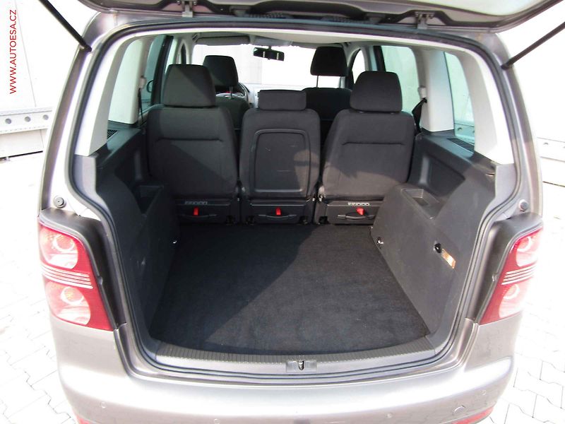 Volkswagen Touran (2007) 1.4 TSi, TZ, p.čidla - fotka 7 z 15
