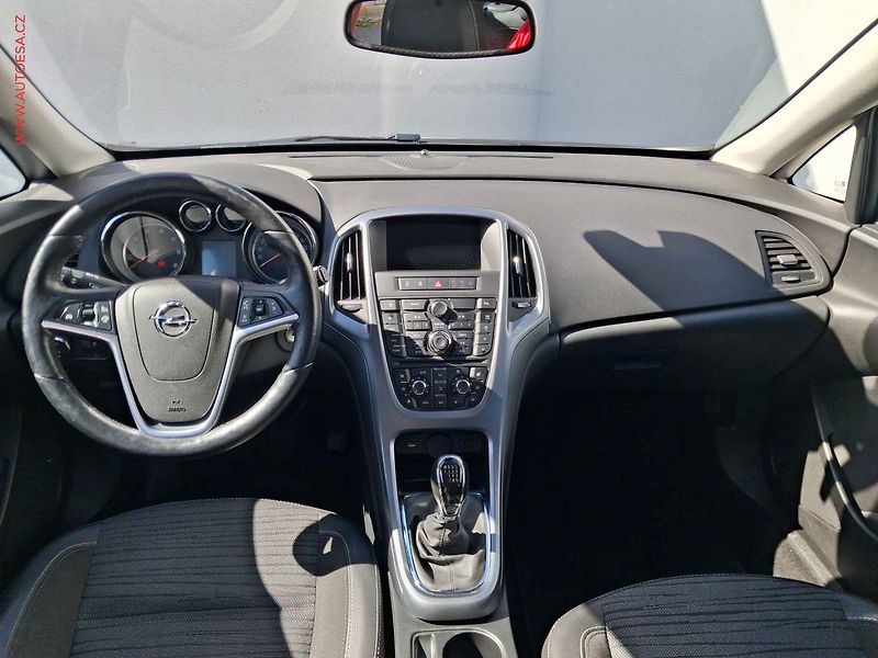 Opel Astra (2015) 1.6 CDTi, Bixen, navi - fotka 8 z 18