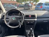 Škoda Octavia (2009) 1.9 TDI 74kW - náhled 18
