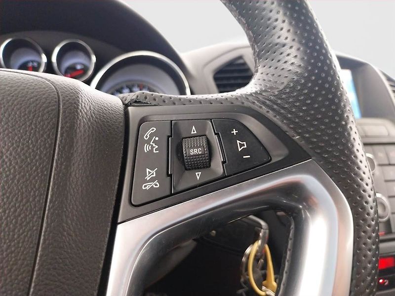 Opel Insignia (2012) 2.0 BiTurbo CDTI, Serv.kniha - fotka 16 z 21