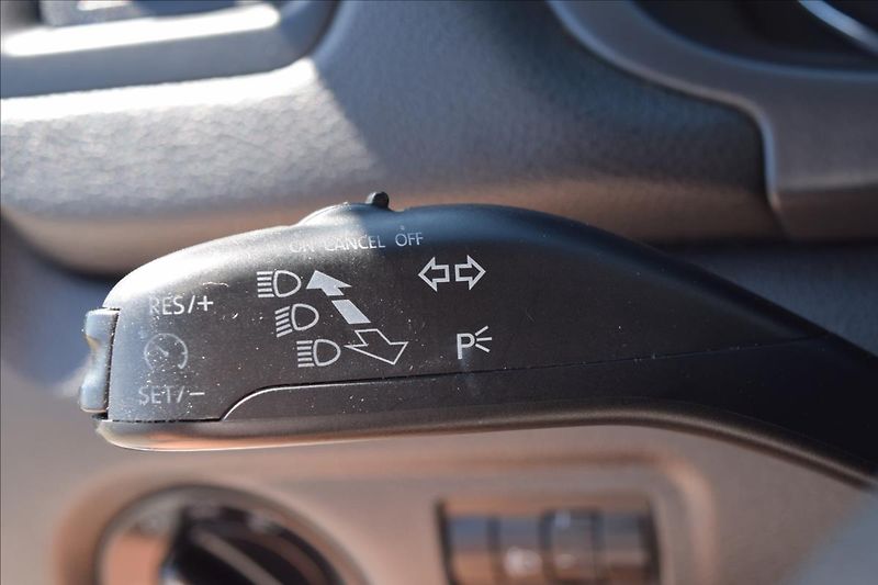Škoda Fabia 1,6 TDI TAŽNÉ PO SERVISE ALU - fotka 35 z 46