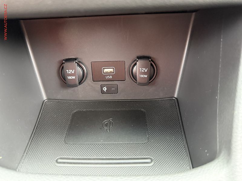 Hyundai i30 (2023) 1.0 T-GDi, ČR, AC, tempo - fotka 17 z 20