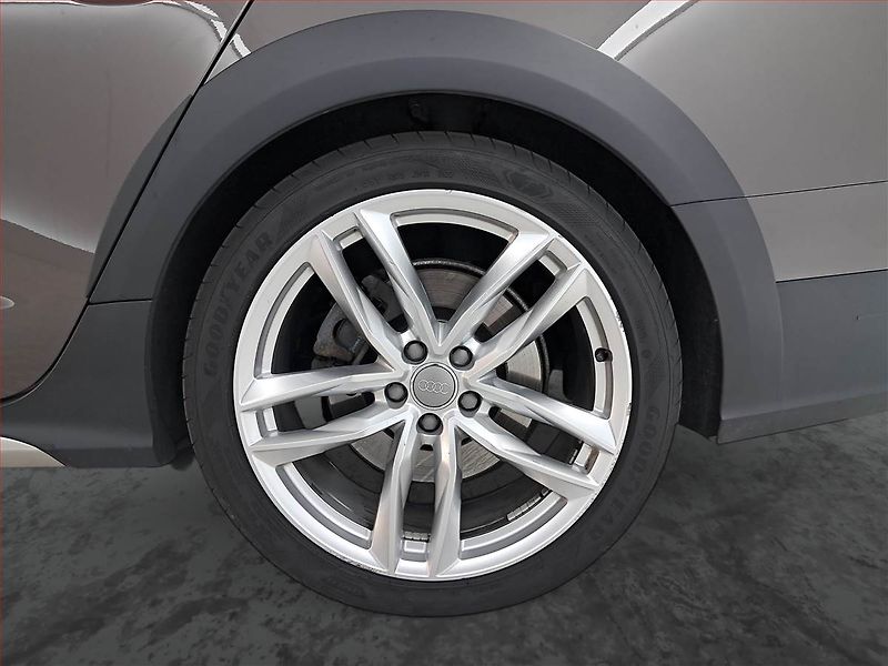 Audi A6 Allroad (2017) 3.0 BiTDI - fotka 15 z 20