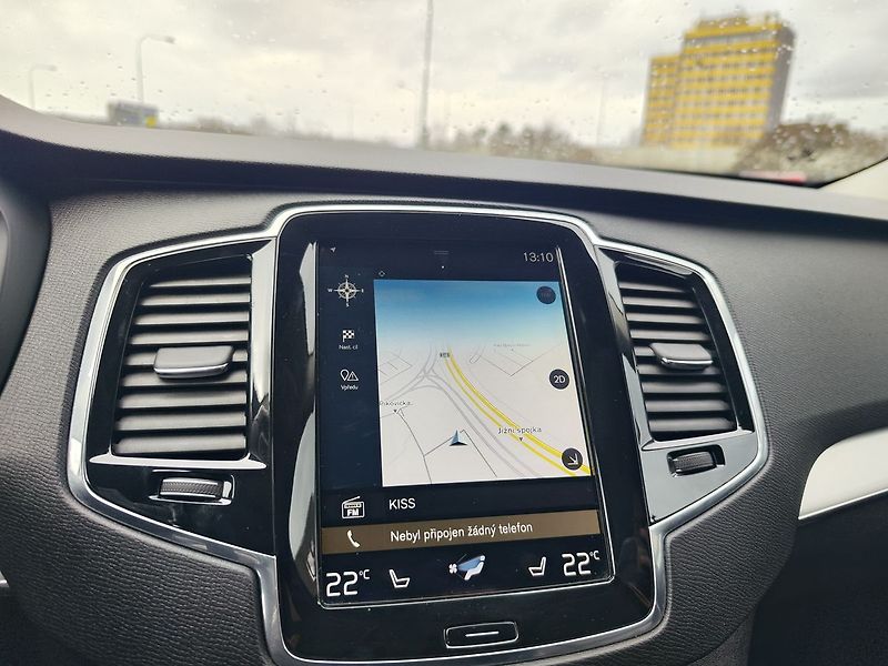 Volvo XC90 2.0 T6/235kW Momentum AWD - fotka 20 z 35