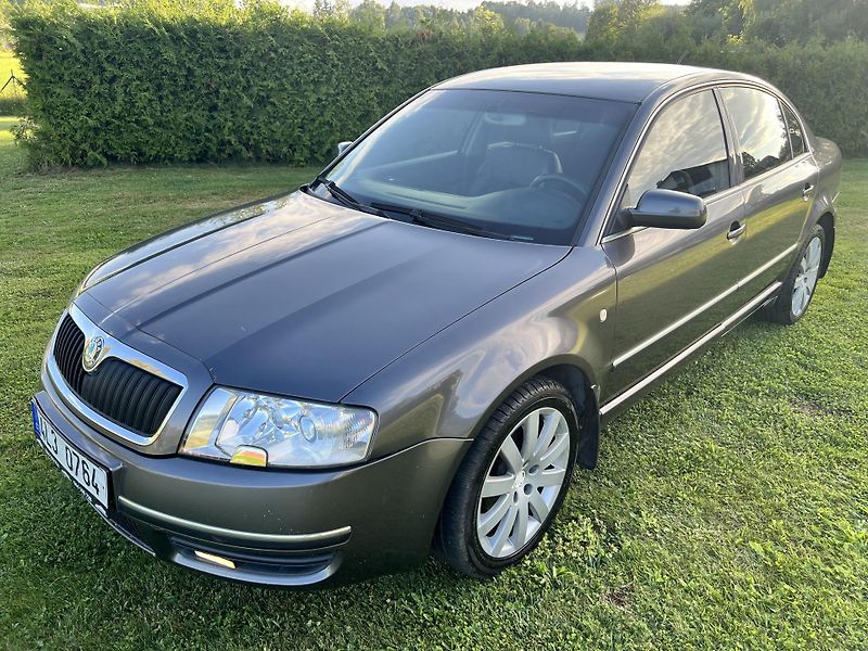 Škoda Superb 1.9TDI 96KW,KůŽE,XENONY,TZ - fotka 3 z 42