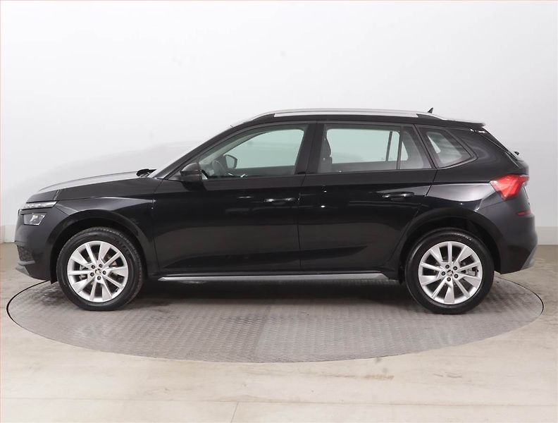 Škoda Kamiq (2023) Style 1.0 TSI - fotka 3 z 17