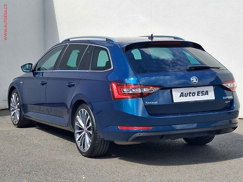 Škoda Superb (2019) 2.0TDi 4x4, ČR, L&K, DSG - fotka 6 z 24