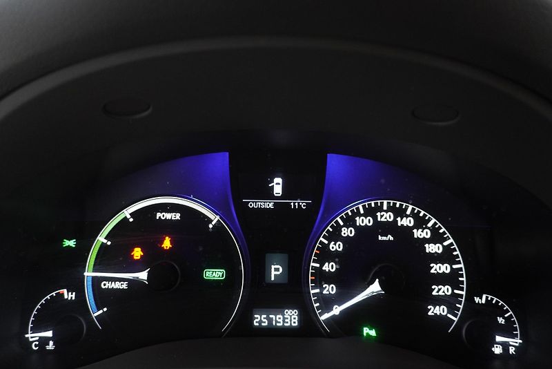 Lexus RX 450h 3,5I V6 E-FOUR AUT. - fotka 21 z 30