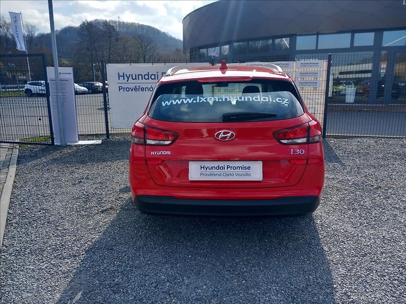 Hyundai i30 1,0 T-GDI MT START PLUS - fotka 8 z 19