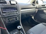 Volkswagen Golf (2011) 1.6 TDi 77KW 4-MOTION SERVISKA - náhled 21