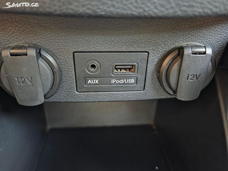 Hyundai Veloster (2012) 1.6 GDI Nové v ČR Serviska - fotka 27 z 30