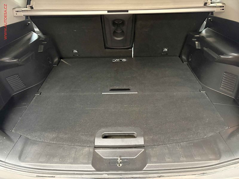 Nissan X-Trail (2016) 1.6 dCi 4x4, ČR, bixen - fotka 7 z 19