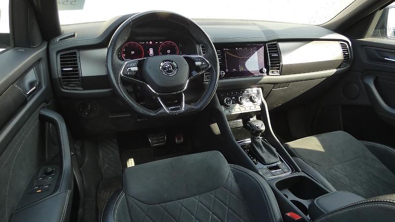 Škoda Kodiaq 2,0 TDI DSG 4x4 Sportline - fotka 5 z 25