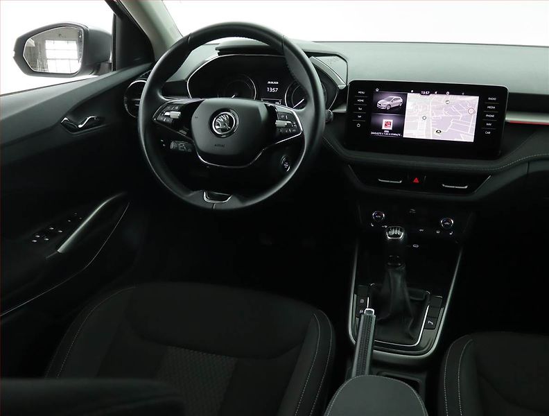 Škoda Fabia (2022) Style 1.0 TSI, Serv.kniha - fotka 7 z 15