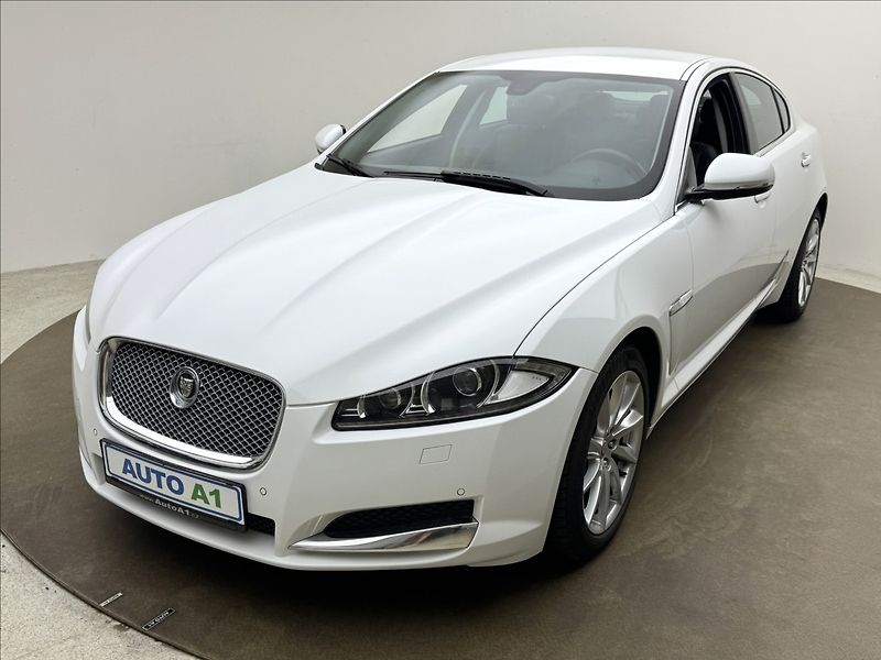 Jaguar XF 2,2 AT KŮŽE NAVI LED KAMERA ČR - fotografie inzerátu