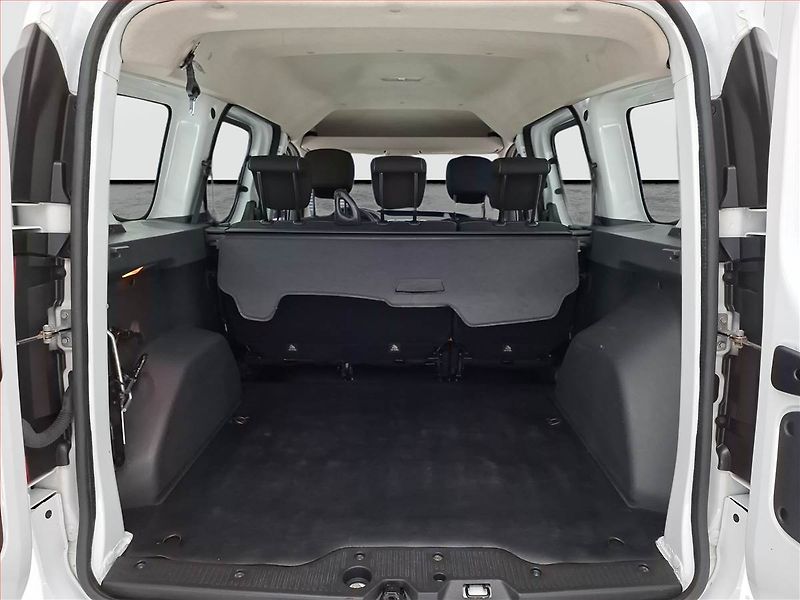 Dacia Dokker (2020) Arctica 1.3 TCe, 5Míst, ČR - fotka 13 z 15
