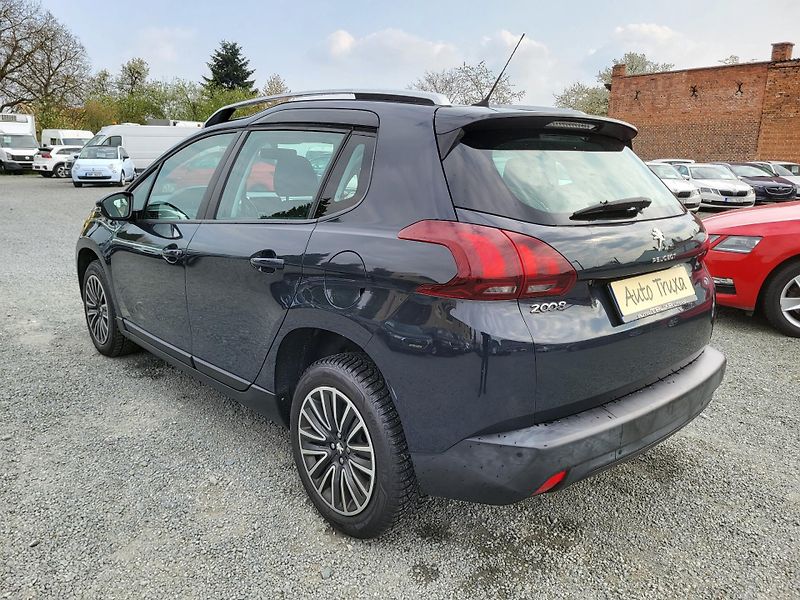 Peugeot 2008 ACTIVE 1.2 PureTech 110k S&S - fotka 3 z 39