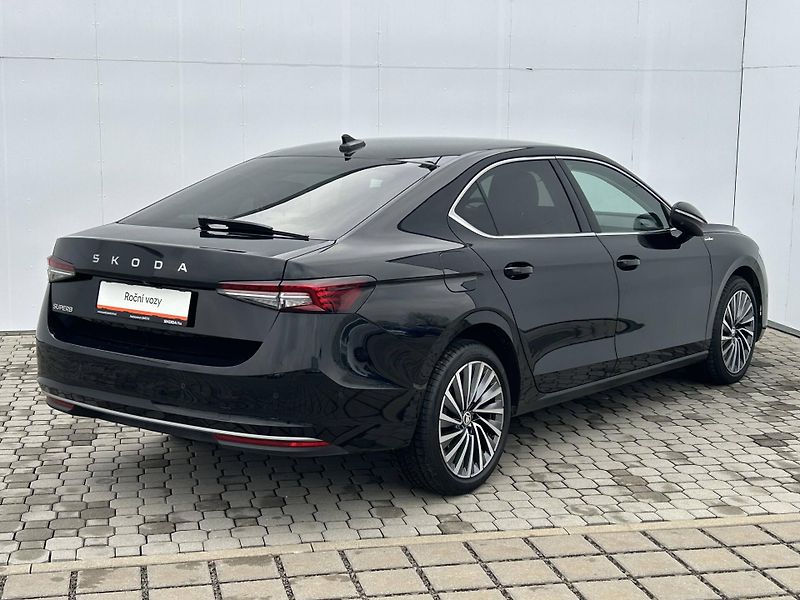 Škoda Superb L&K 7DSG 2,0TDI - fotka 2 z 26