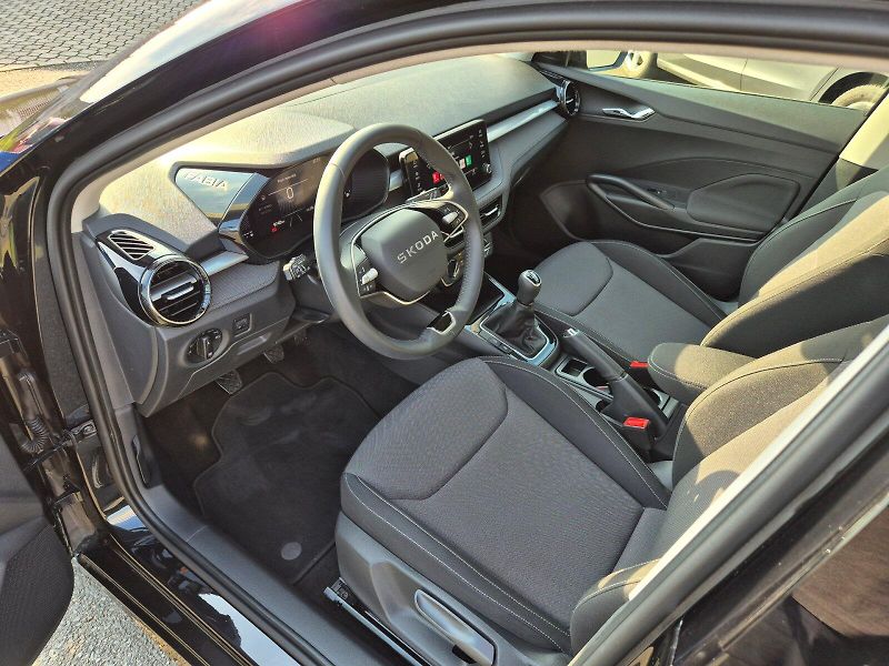 Škoda Fabia (2025) Selection 1.0 TSI 70 kW - fotka 12 z 28