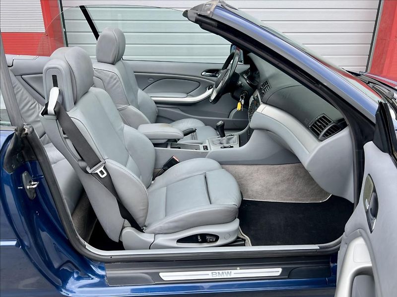 BMW Řada 3 318Ci / CABRIO - fotka 19 z 39