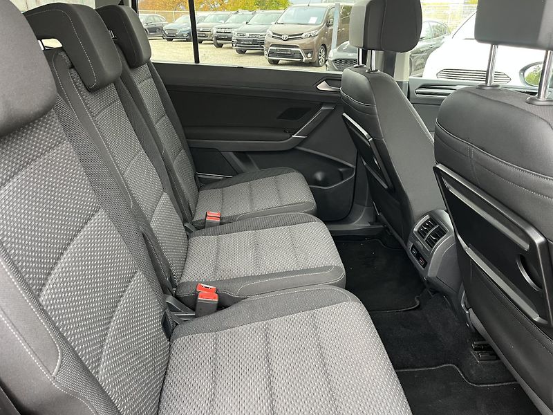 Volkswagen Touran (2016) 2.0 TDI 110 KW DSG  - fotka 16 z 19