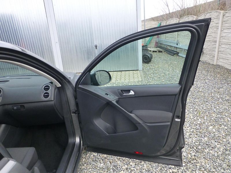 Volkswagen Tiguan 1.4TSi 120PS LIFE FACE-LIFT 1A - fotka 151 z 186