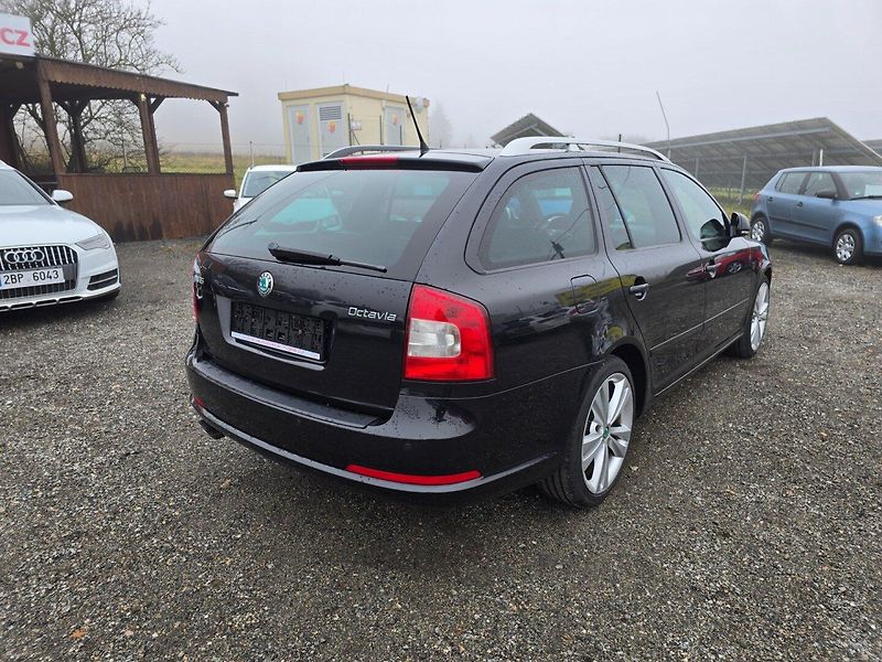 Škoda Octavia (2012) 2.0 TDi 125KW RS - fotka 7 z 22