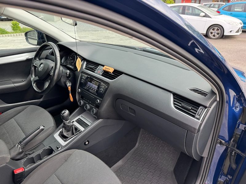 Škoda Octavia (2015) 1.6 TDI 77kW - fotka 25 z 29