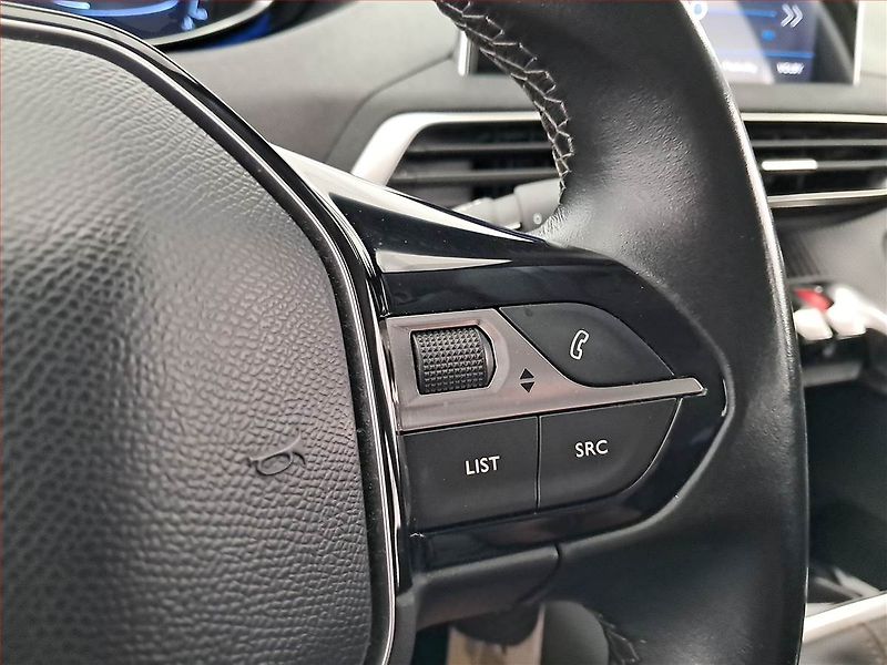 Peugeot 5008 (2018) PureTech 130, 7 míst - fotka 19 z 20
