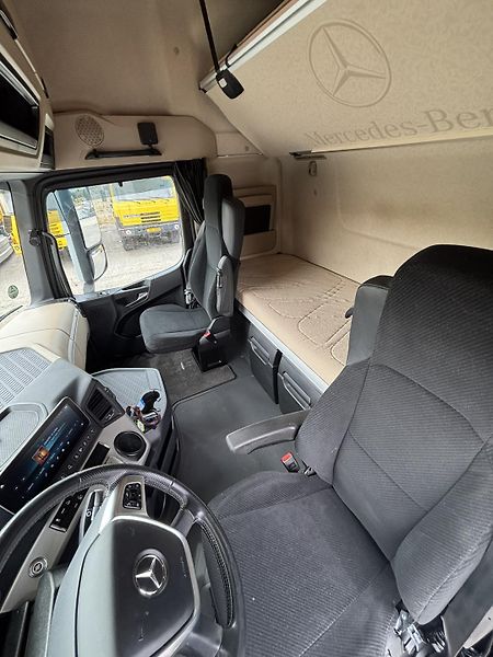 Mercedes-Benz ACTROS 1848 EURO 6 low deck  - fotka 20 z 26