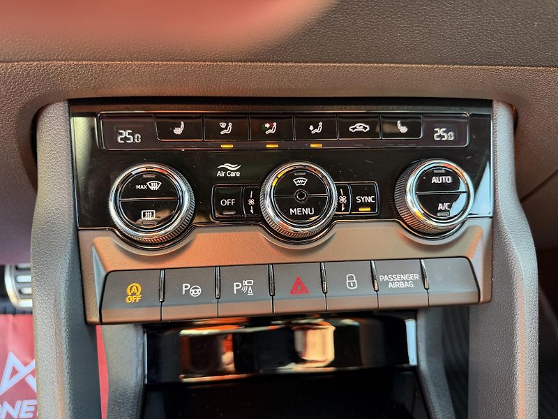 Škoda Karoq 2,0 TSi/140kW 4x4 DSG Sportlin - fotka 50 z 94