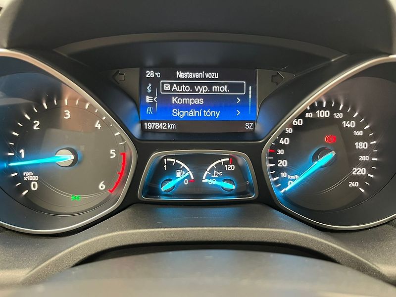 Ford Kuga 2.0 TDCi Titanium Cebia - fotka 14 z 50