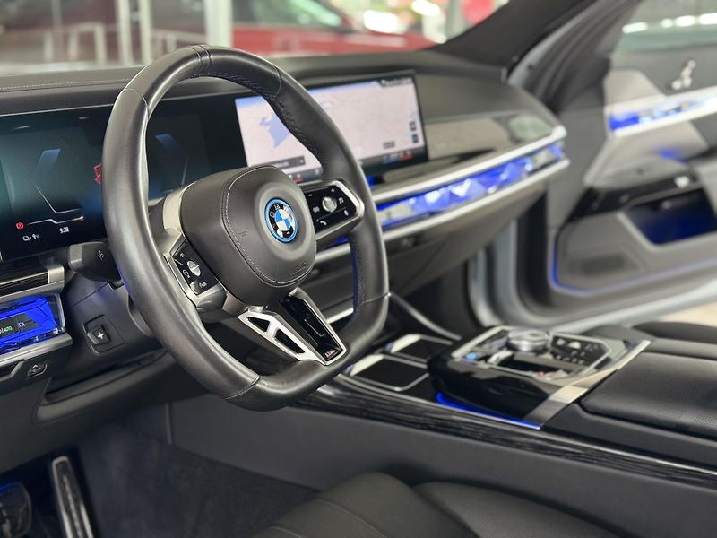 BMW i7 60 xDrive M-SPORT*Max.Výbava! - fotka 12 z 59