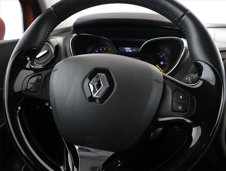 Renault Captur (2014) 1.2 TCe, Automat, ČR,1.maj - fotka 8 z 16