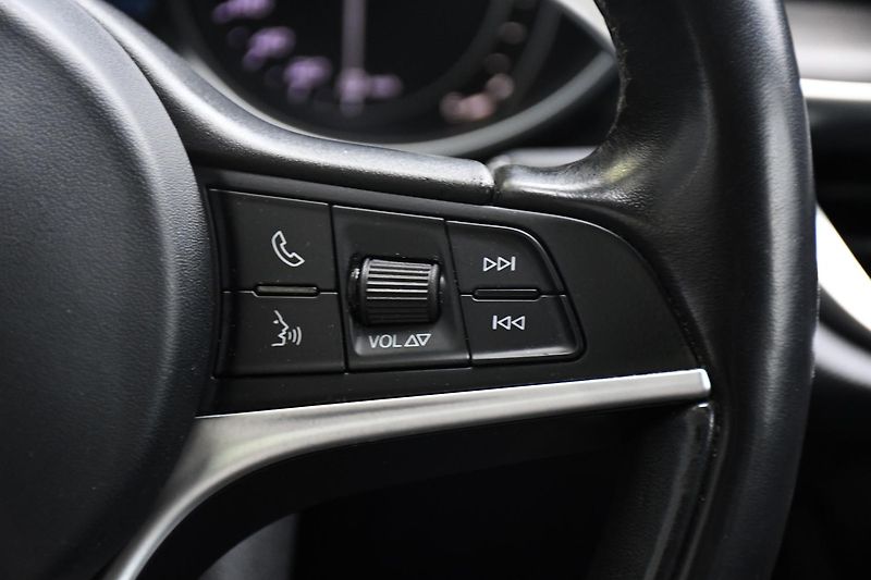 Alfa Romeo Stelvio 2.0 206kW Q4 VELOCE - fotka 24 z 35