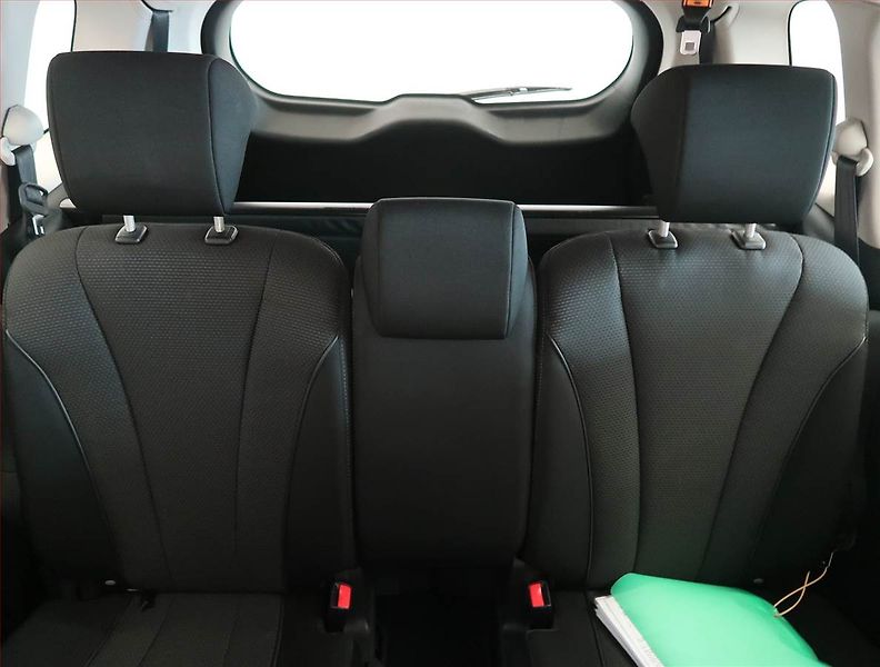Mazda 5 (2014) 1.6 D, 7 míst, Navi, Tempomat - fotka 10 z 16