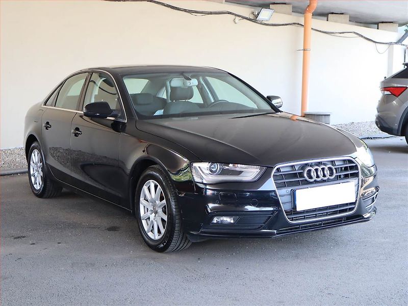 Audi A4 (2013) 1.8 TFSI, ČR,1.maj, Bi-Xenony - fotografie inzerátu