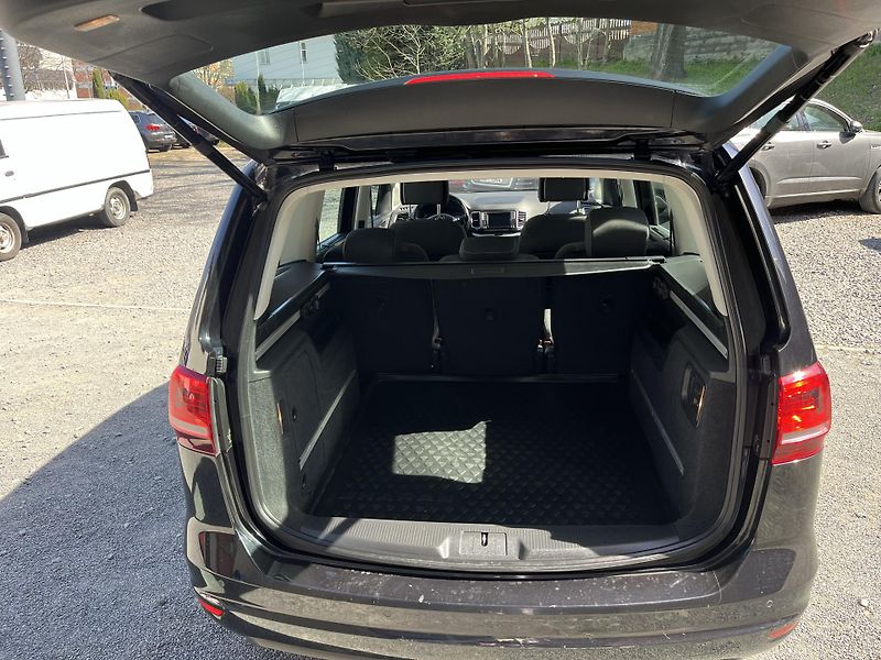 Volkswagen Sharan (2016) 2,0TDi 110Kw 4x4,TAŽNÉ,AKCE  - fotka 15 z 17